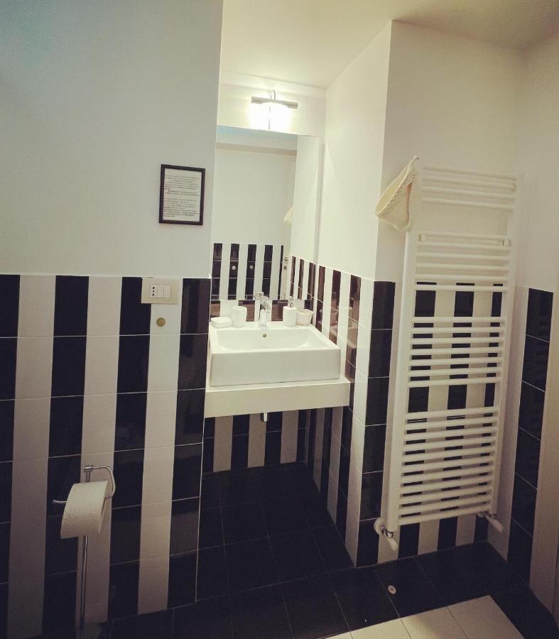 211 Underground Hotel Viareggio Eksteriør billede